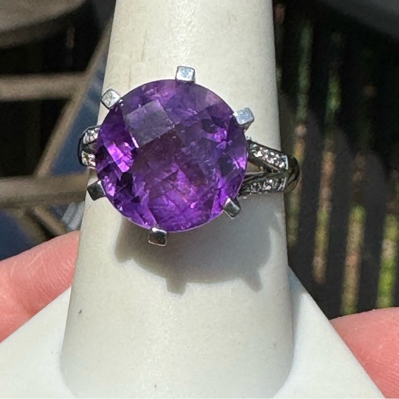 Vintage Purple Gemstone Ring - Picture 3 of 8